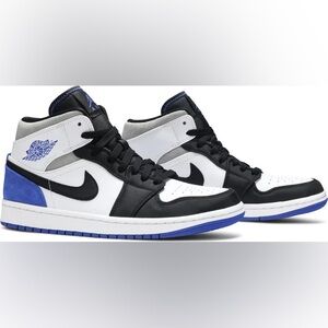 Air Jordan 1 Mid SE royal black toe